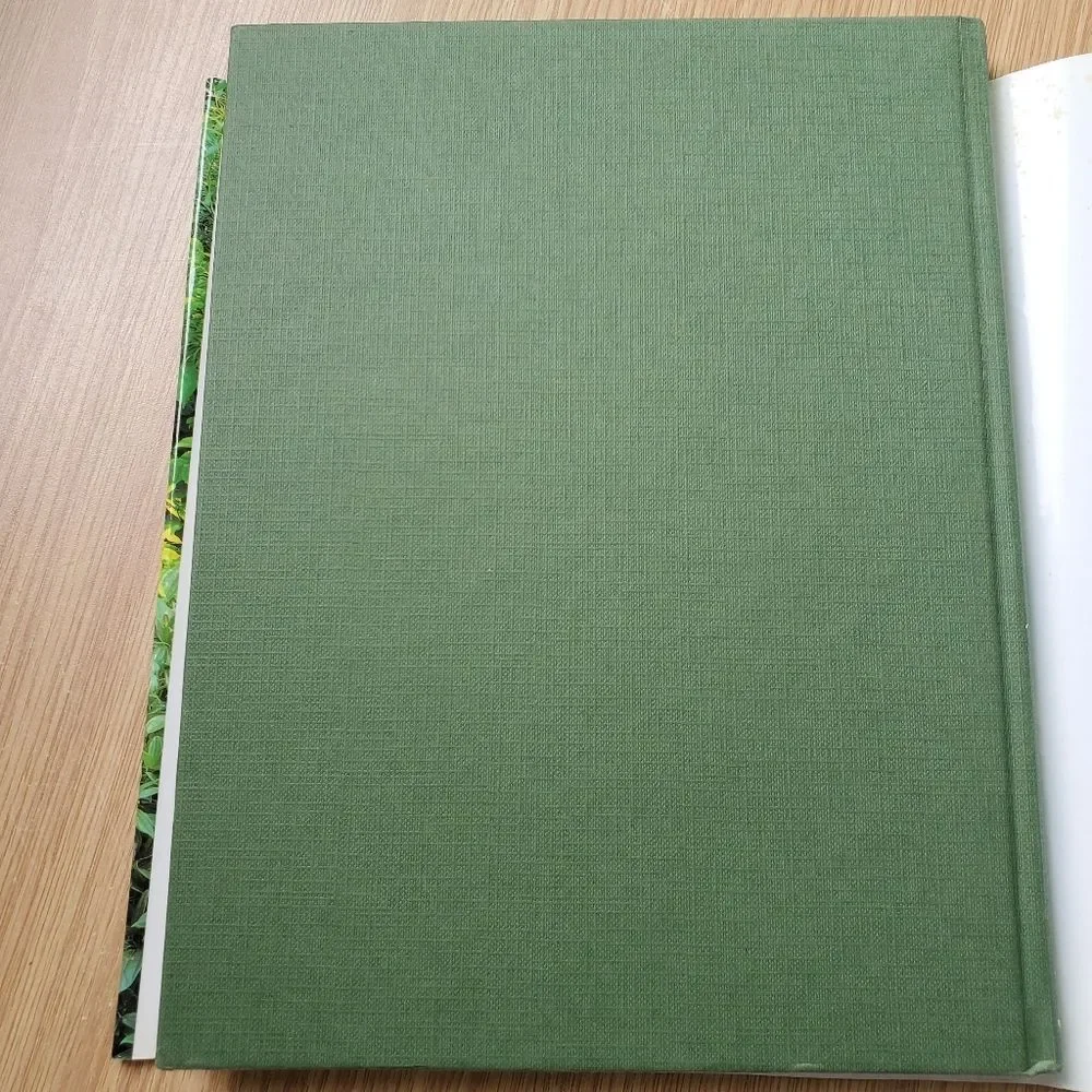 Vintage Foliage for Year Round Colour Hardcover Coffee Table Decor‎ Book